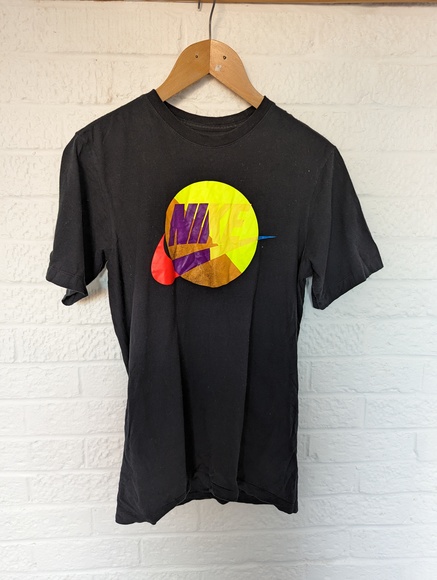 The Nike Tee Crew Neck T Shirt - Size XS - Black - Cotton - P2P 18" - Picture 5 of 7